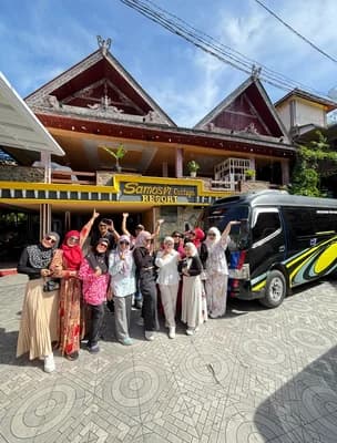 Momen keluarga di Samosir